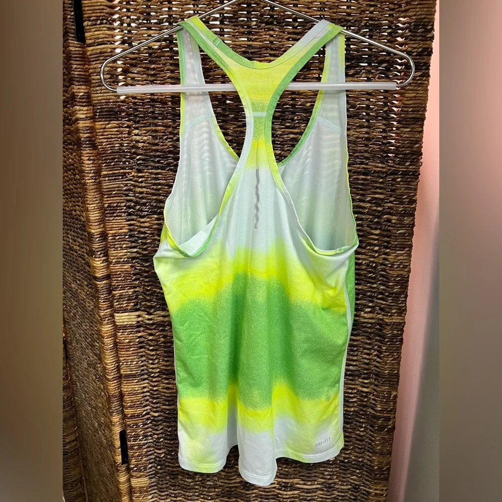 Nike - Womens Razor back- Green Multi color dry fit tank,‎ Size: Medium